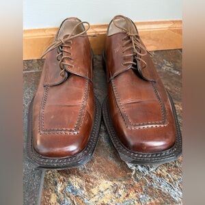 Men’s Bachrach brown lace up calf leather oxford shoe. Made in Italy. Size 10